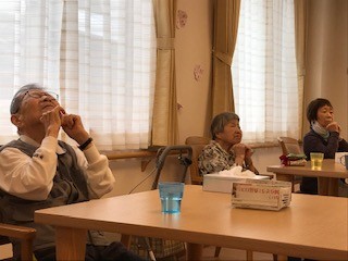 アミカの郷松戸のブログです 本日パタカラ体操を看護師さんがやってくれました スタッフブログ ａｌｓｏｋ介護株式会社