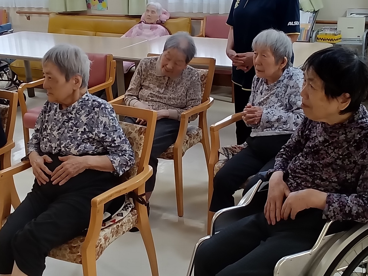 体操の先生による運動(^^)/｜スタッフブログ｜ALSOK介護株式会社