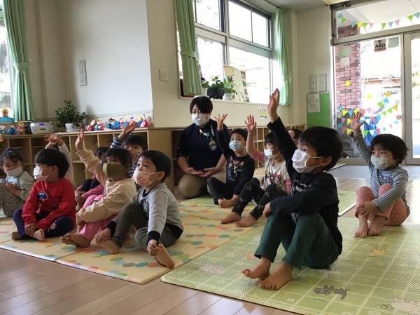 子どもの家 志木中宗岡 うれしいひな祭り こどもの家 志木中宗岡 本 こどもの家 ほいくえんブログ ａｌｓｏｋ介護株式会社 認可保育園 こども の家 たんぽぽ