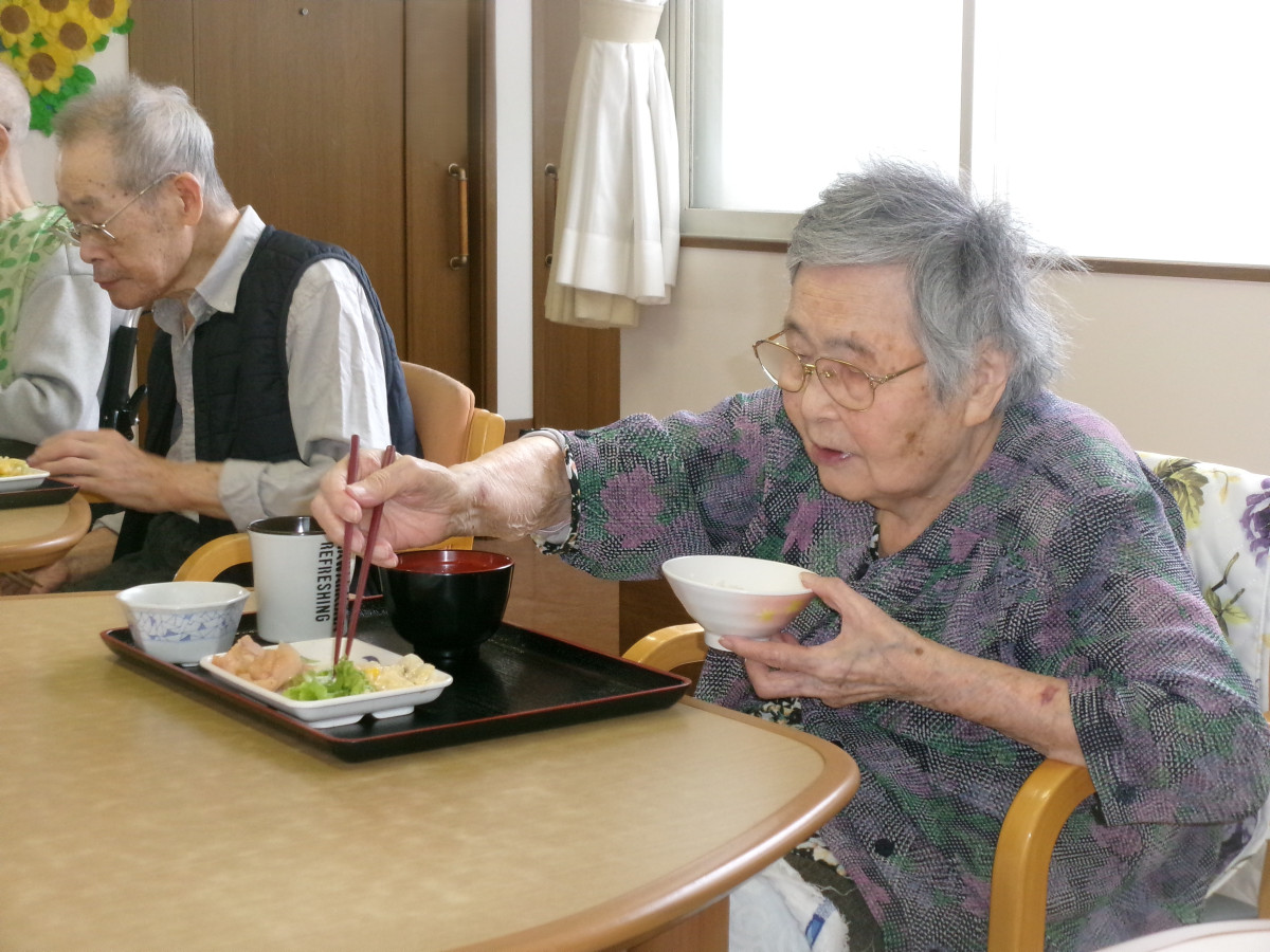 ランチとおやつ｜スタッフブログ｜ALSOK介護株式会社