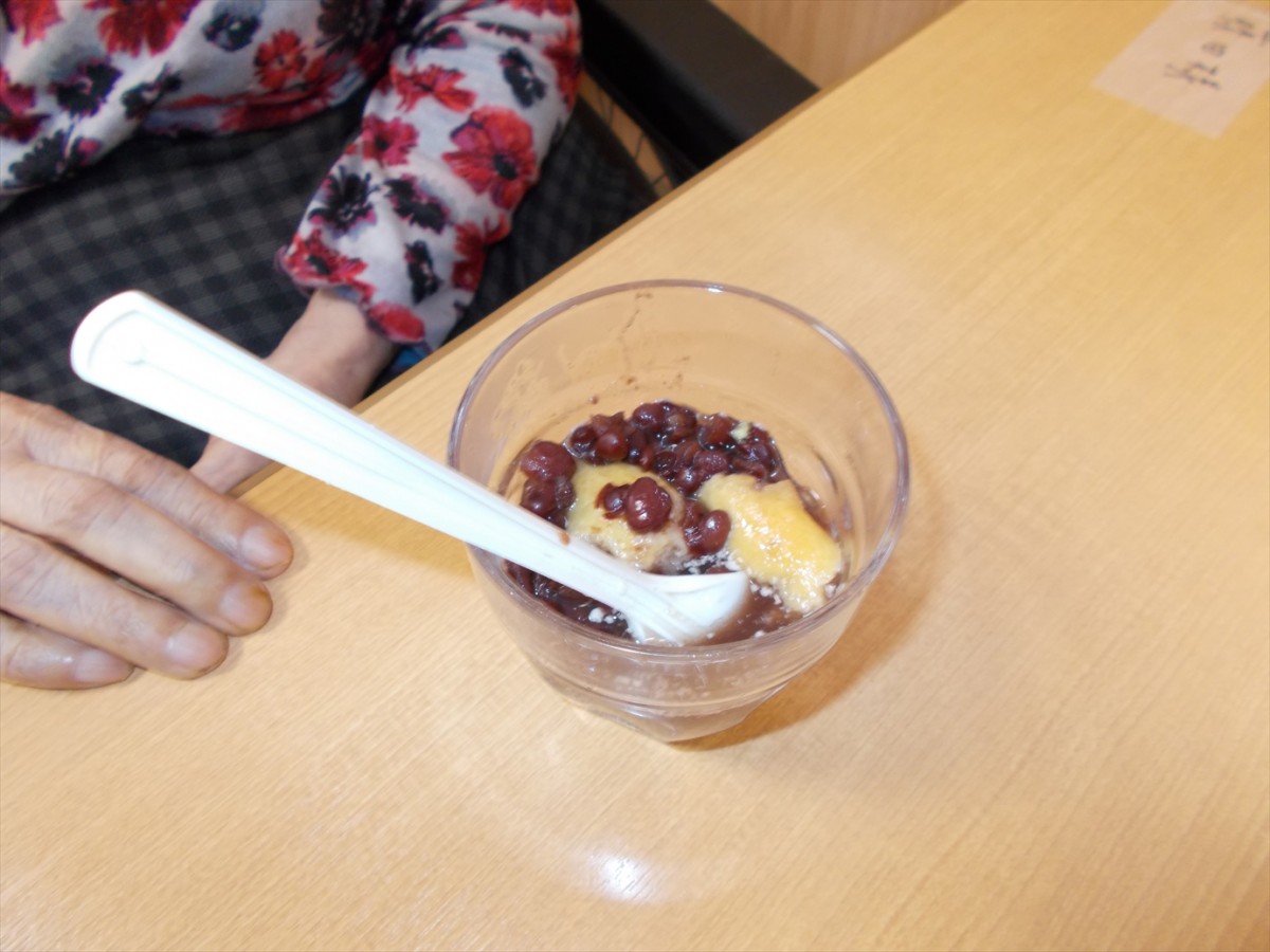 グループホームみんなの家・田端　敬老会　ぜんざい